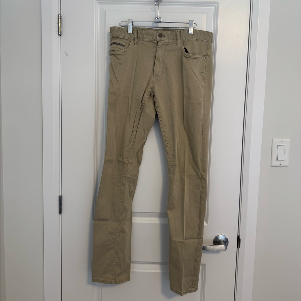 Calvin Klein Jeans in Tan and Black